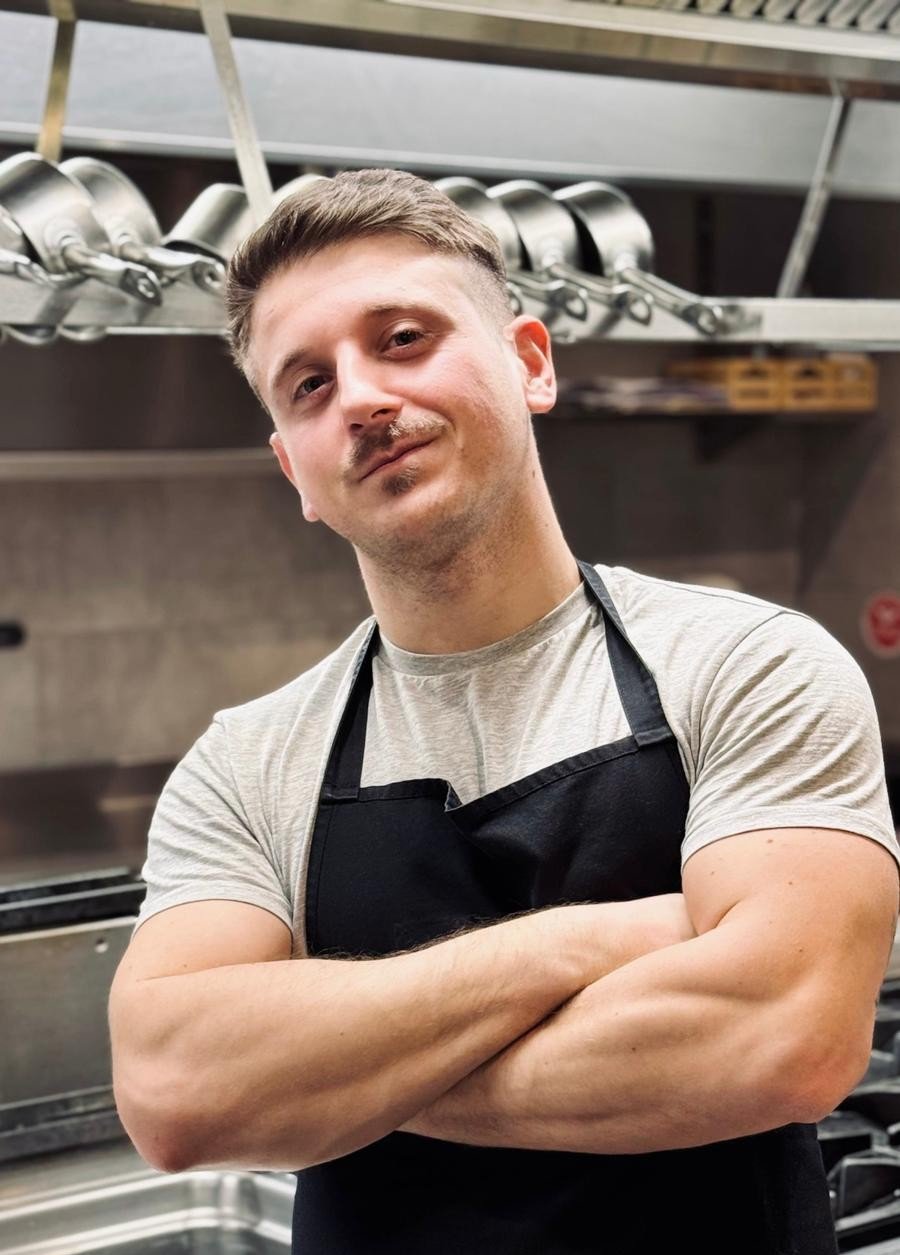 Matteo Leonetti, Dietista nutrizionista, al lavoro in cucina